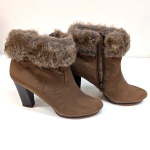 Dana Buchman heeled boots. size 9.5